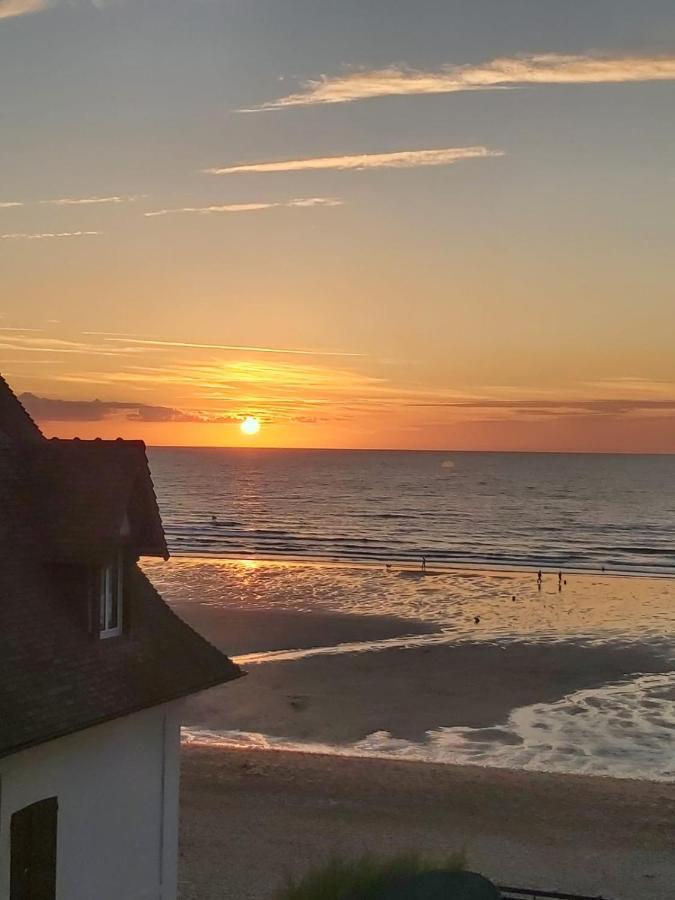 M2M Studio Magnifique Vue Mer - Avec Balcon - Les Pieds Dans L Eau! Blonville-sur-Mer Exteriör bild